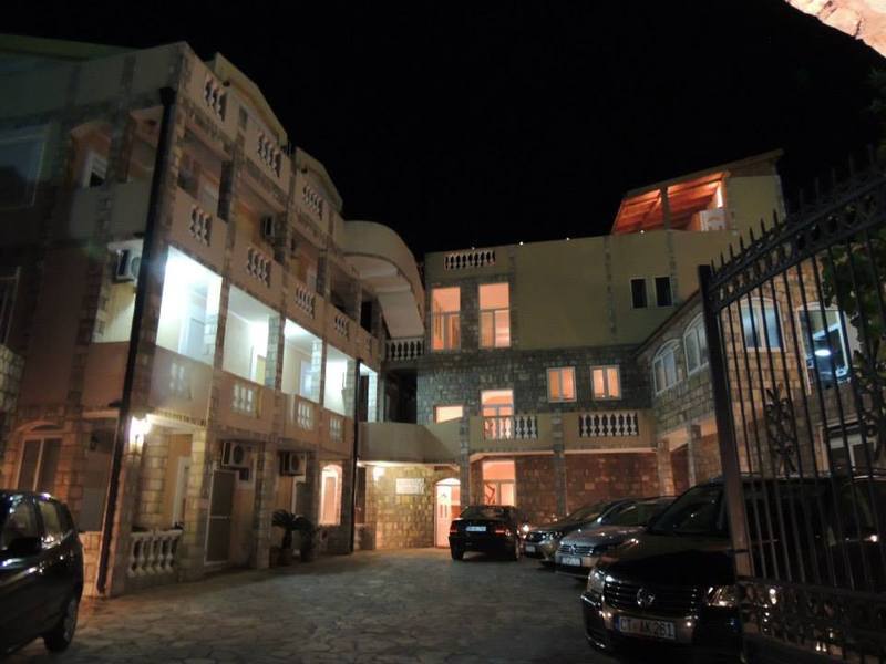Castellamare Residence Petrovac Bagian luar foto