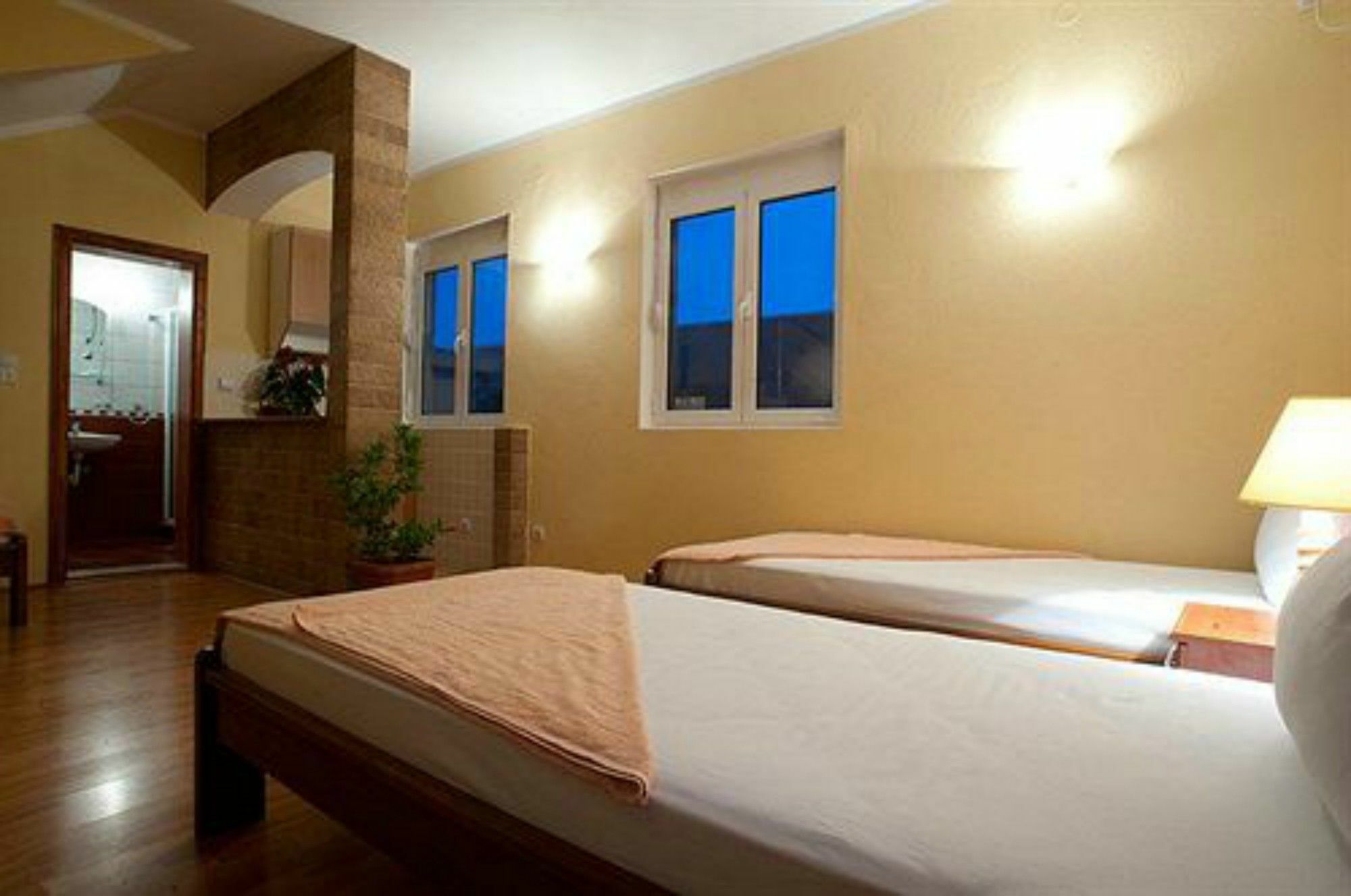 Castellamare Residence Petrovac Bagian luar foto